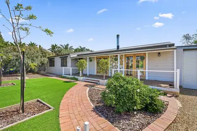 Image de Yankavilla ~ Yankalilla - A Charming 3 Bedroom Cottage in Tranquil Yankalilla Village