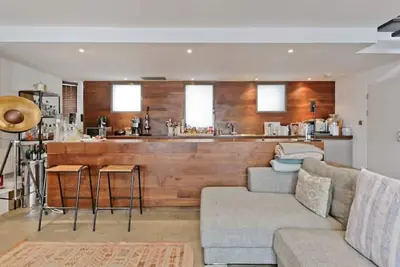 Image de Loft Style Apartment