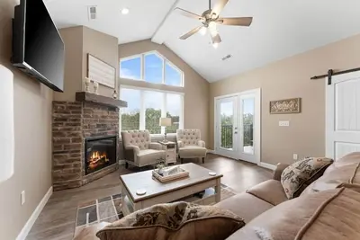 Image de Cozy & Spacious Retreat in the Heart of the City + Free Tickets!