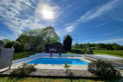 Image de Maison de campagne climatisé avec piscine animaux acceptés