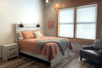 Image de Downtown Fargo- Historical Building- Pet Friendly!