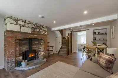 Image de Cosy cottage in a pretty village with a pub at the end of the garden!