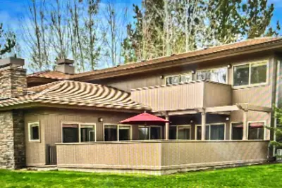 Image de Broken Top  Townhome on the 18th Fairway, Large patio, Beautiful view! \n