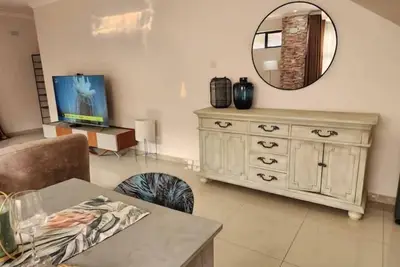 Image de Luxury Gated Community Unit with Stunning Gardens