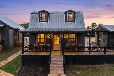 Image de The Hendo - Cabin #2- Intimate Family Getaway