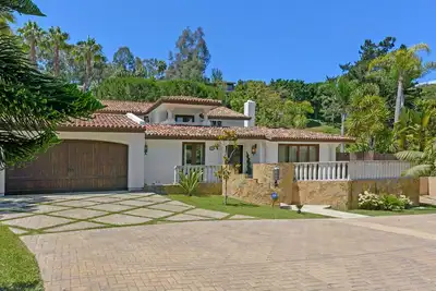 Image de Stunning Spanish Villa with Gorgeous Pool