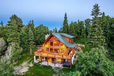 Image de Aspen - Modern Log Cabin