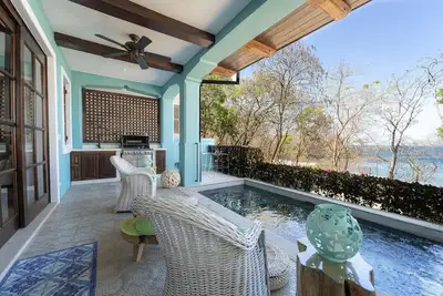 Image de Beautiful mediterranean beach front house with pool - At Las Catalinas