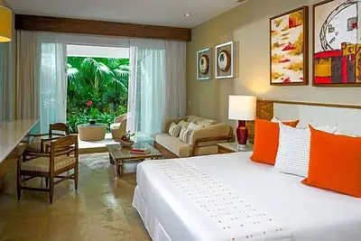 Image de Luxurious resort stay for a group/family with beautiful beach and amazing pools!