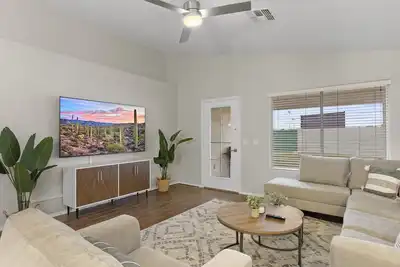 Image de The Sandlot: A Beautifully Remodeled Family Safe Retreat Home Great Neighborhood