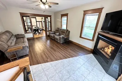 Image de Spacious Home near Lake Minnetonka & Downtown Excelsior