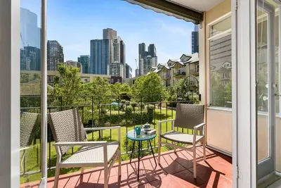 Image de Turquoise Dreaming with Pool and Tennis Court