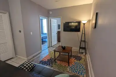 Image de 2br Apt Right on the Town Square