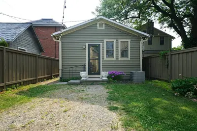 Image de Elegant German Village Cottage- Prime Location! Steps from Lindey's & Schiller!