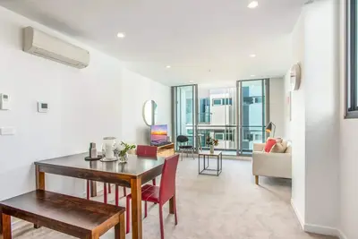 Image de Retro Modern with Pool near Westfield Doncaster