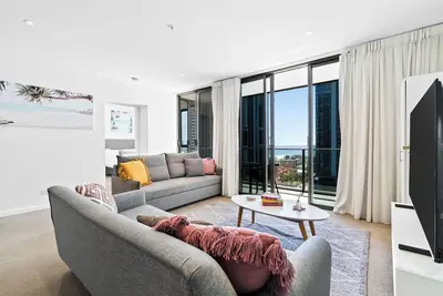 Image de Beachside Glow Gold Coast Bliss with Shared Pool
