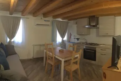 Image de Apartment in historic center nestled between the island's calli and the lagoon