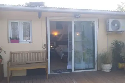 Charmante dépendance chez l'habitant