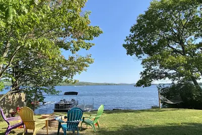 Image de Charming Lakehouse private yard, boat dock/wifi.