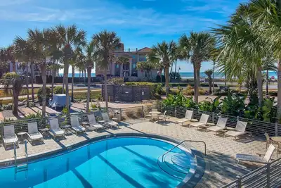 Image de 🌊Steps 2 Beach-Waterfront Villa-Pool- Fab 2br Destiny Beach Villas 11a