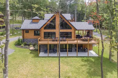 Image de Mountain-Top Escape w/ Hot Tub, Views & Theater