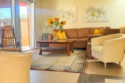 Image de 1, 200 sq. ft. Private Casita