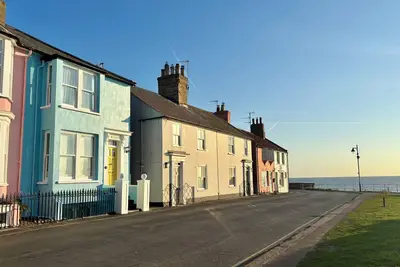 Image de Astondene, East Cliff, family friendly, with open fire in Southwold