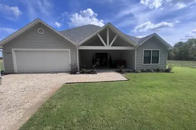 Image de Retreat at Lake Texoma-Open Concept-Outdoor Living-Fire Pit-Game Room/Pool Table