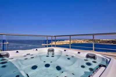 Image de Outstanding Penthouse with Panoramic Views