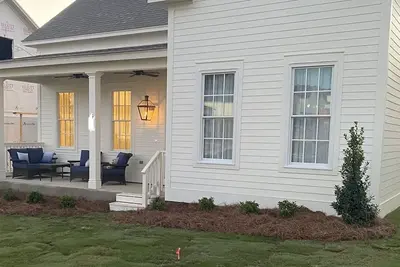 Image de Beautiful/Stylishly decorated 3b/3b! Luxurious and spacious. Minutes to Square.