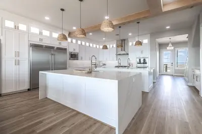 Image de Brand New Gorgeous 5000sf 8 Bedroom Dream Beach Front Home - near Surfside beach