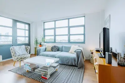 Image de Central Location Flat near Old St and Dalston Overlooking Rosemary Park and Regents Canal - Pass the Keys