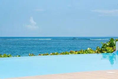 Image de Pasha, appartement accès direct à la mer