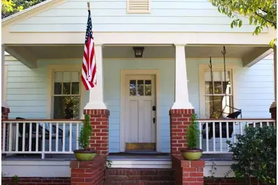 Image de Charming 2 Bed/2Bath Newly Renovated-Location! \n