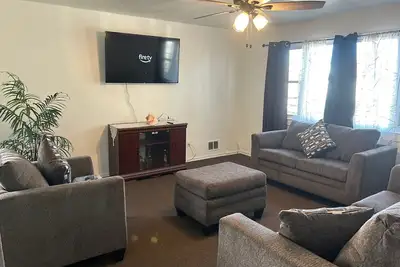 A Quiet Stay in Queens