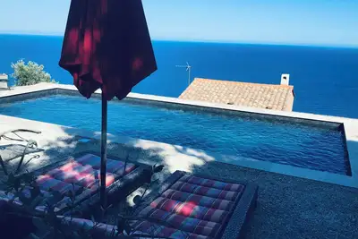 Image de Belle Villa PROVENÇALE, Vue Mer Exceptionnelle Sur Les ÎLES, Piscine PRIVÉE