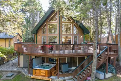 Crescent Moon Lodge | A-Frame | Hot Tub | Fire Pit