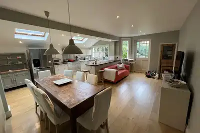 Image de Fabulous home for trips of a lifetime for large families & friends next to park