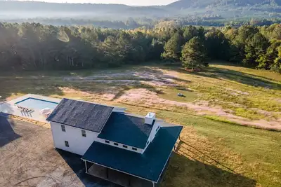 Image de Group Retreat, Summer Availability, Private Pool, Sauna, 15 Acres, Pet Friendly