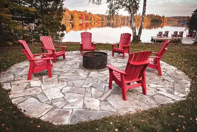 Image de Cottage 2 at Algonquin Woods cottage resort on beautiful Clear Lake