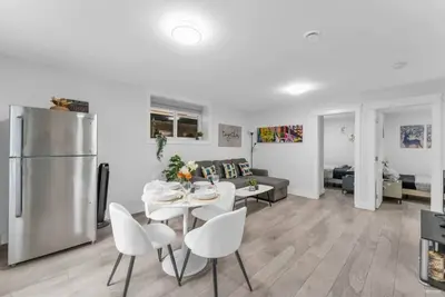 Image de Newly built 2bd cozy suite!