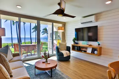 Image de Oceanfront, Split A/C, incredible sunsets, king bed, remodeled October 2023