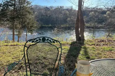 Image de Newly Renovated Lake View Walkout Condo with Farmhouse Charm! Marina 5 Min Away!