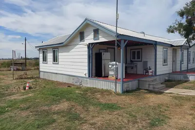 Image de F1 rental available for F1 this year. Right next to the track!