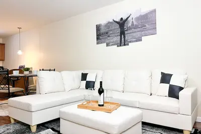 Image de 2br/2ba Deluxe Gem. Prime Location. Mere 17mins to Phl Airport