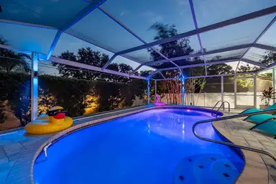 Image de ⚓Blue Iguana! Last Minute Discounts, Min to Ami Beaches! ⚓