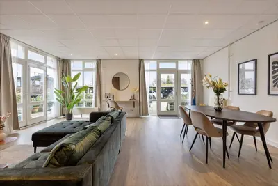 Image de The marine apartment near Amsterdam with private parking space.