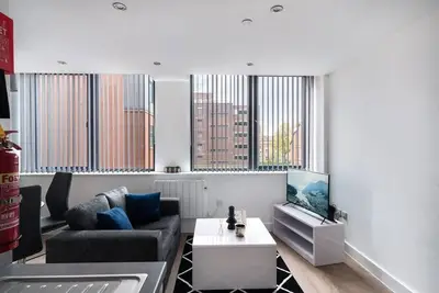 Stay Zeni, Alexandra Rise Manchester Smart Studio