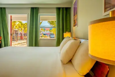 Image de 2102 · 3 Min Walk -> Beach / Heated Pool / Free Parking