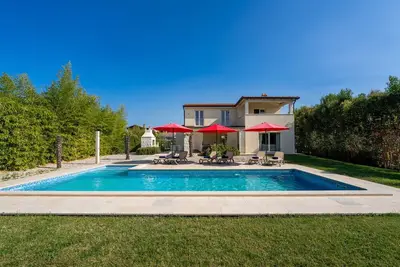 Image de Villa with pool in quiet location, 4 bedrooms, 5 bathrooms, panoramic sea views